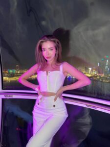 Элитная эскортница Лиза Москва